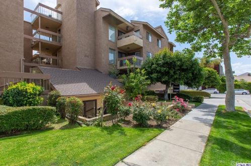 250 Fairview Ave, Glendale CA  91202-2948 exterior