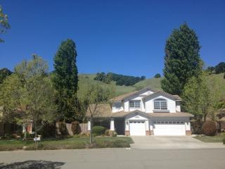 3813 Rollingwood Dr, Fairfield CA  94534-7935 exterior