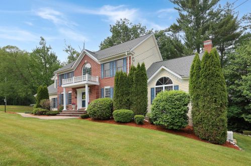 29 Rosecliff Dr, Nashua, NH 03062-2434
