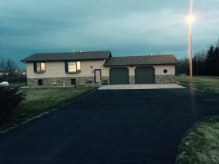 2329 55th St, Minot, ND 58701-8021