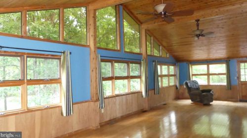 298 Pinehurst Dr, Gordonsville, VA 22942-7312