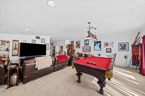 11364 Pondhurst Way, Riverside CA  92505-3471 exterior