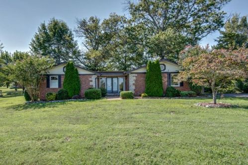 122 Campbell Ct, Madison, TN 37115-2348