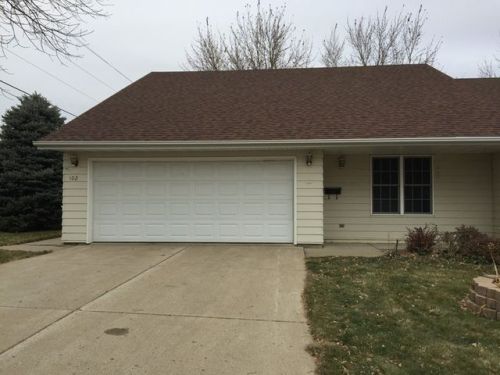 102 Anna St, Yankton, SD 57078-4852