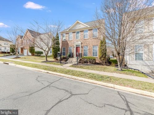 6045 Abernethy Ln, Gainesville, VA 20155-4505