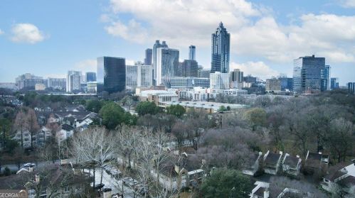 15 Finch Dr, Atlanta GA  30308-6501 exterior