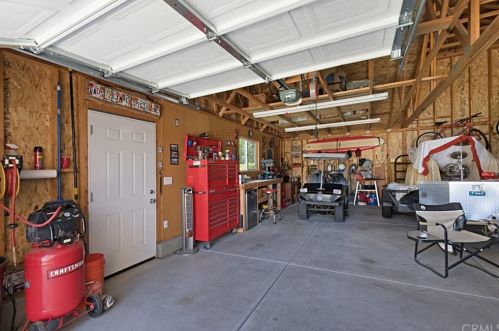 11109 Middleborough Rd, Riverside CA  92503-5814 exterior