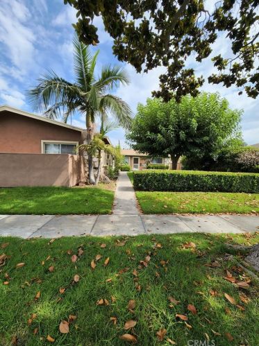 2109 Juno Ave, Anaheim CA  92804-4518 exterior