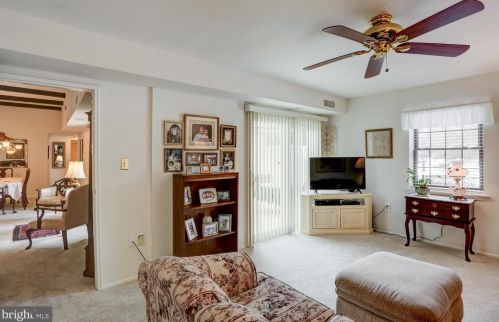 54 Valleybrook Dr, Lancaster PA  17601-4612 exterior