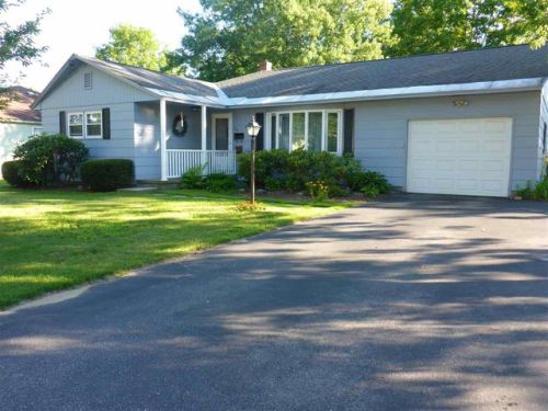 34 Mckinley St, Keene, NH 03431-2324