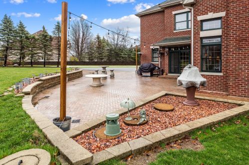 12924 Archer Ave, Lemont IL  60439-4705 exterior