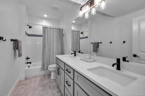 1633 Monroe St, Denver CO  80206-1826 exterior