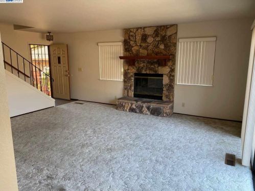 22695 Vermont St, Hayward, CA 94541-3213
