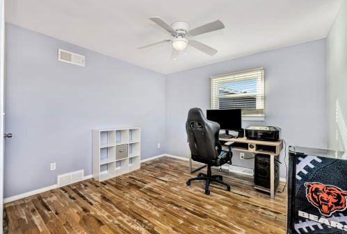 8459 Fernwell Dr, Cincinnati OH 45231-5747 exterior