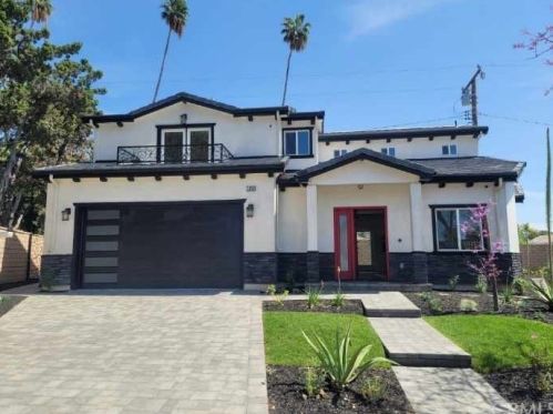 1050 Flamingo St, Glendora, CA 91741-2228