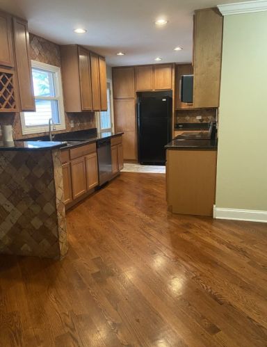 241 Clearmont Dr, Elk Grove Vlg, IL 60007-4005