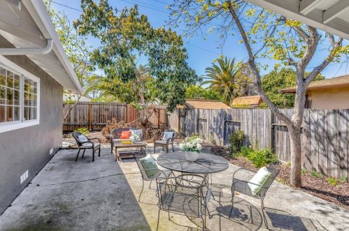 387 Smithwood St, Milpitas CA  95035-4126 exterior