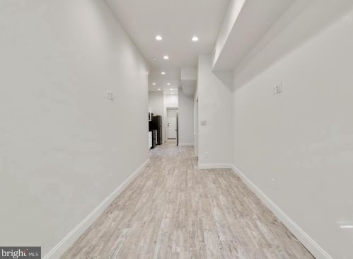 2144 8th St, Philadelphia PA  19122-1312 exterior