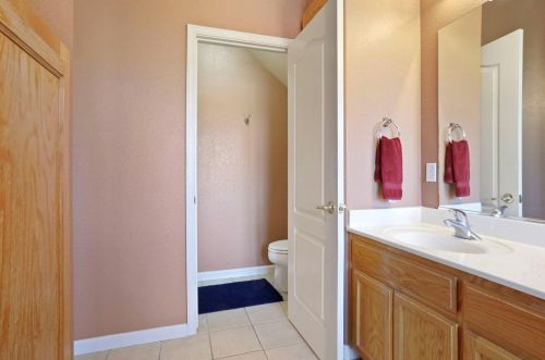 2613 Casey Ray Ct, Turlock CA  95382-8829 exterior