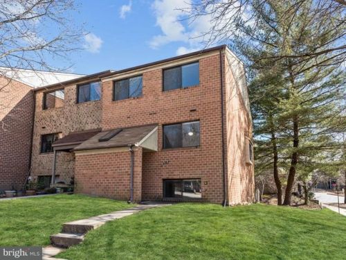 8912 Skyrock Ct, Columbia, MD 21046-1418