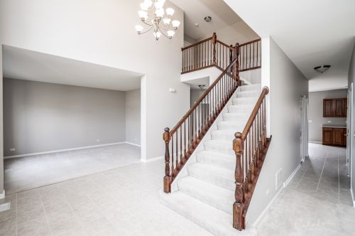 1040 Estancia Ln, Barrington Hills, IL 60102