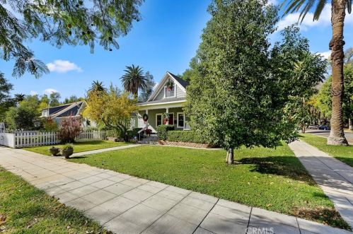 3609 Pine St, Riverside CA  92501-2644 exterior