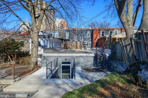 28 Vine St, Lancaster PA  17603-3943 exterior