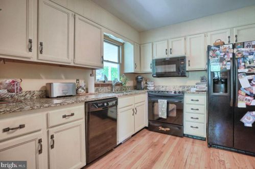 945 Cranes Gap Rd, Carlisle PA  17013-9677 exterior