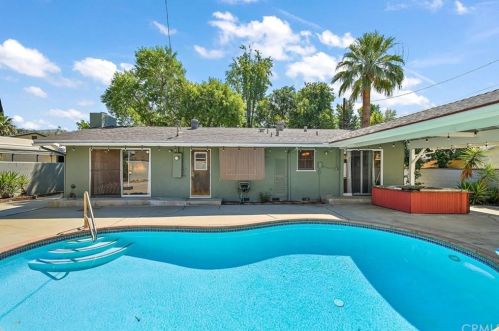 3774 Maywood Ct, San Bernardino, CA 92404-1728
