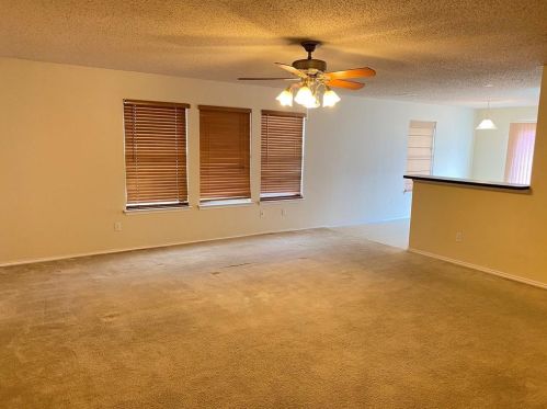 1009 Triple Crown Dr, Fort Worth TX  76179-2326 exterior