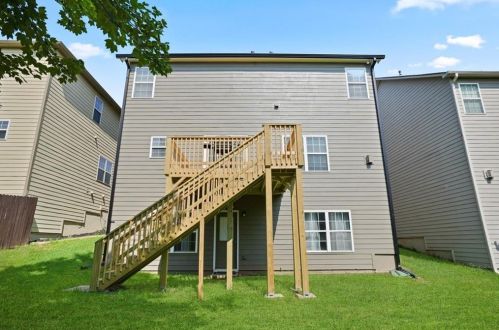 3845 Lake Sanctuary Way, Atlanta GA  30349-1898 exterior