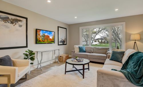 284 Middaugh Rd, Willowbrook IL  60514-1065 exterior