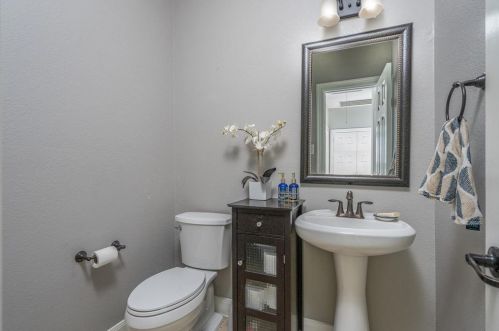 1828 Lily Meadows Dr, Conroe TX  77304-2949 exterior