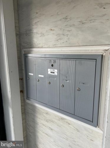24 Pennsylvania Ave, Atlantic City, NJ 08401-7324