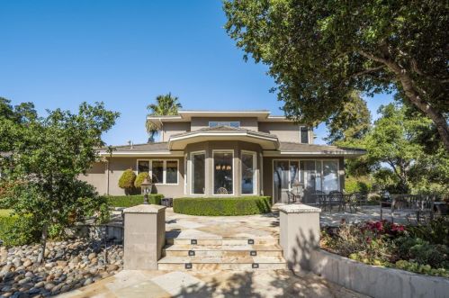 555 Santa Rosa Dr, Los Gatos, CA 95032-5716