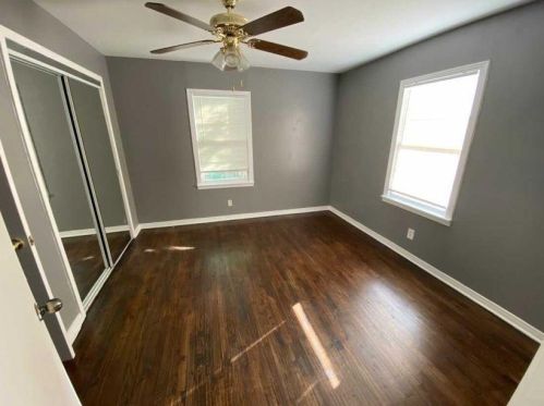 4952 Royal Dr, Fort Worth TX  76116-8828 exterior