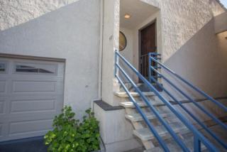977 Hygeia Ave, Encinitas, CA 92024-1768