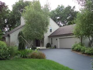 1712 Sweetbriar Ln, Rockford, IL 61107-1733