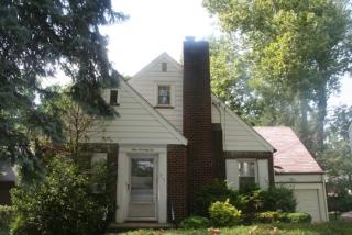976 Richard Ct, Teaneck, NJ 07666-5512
