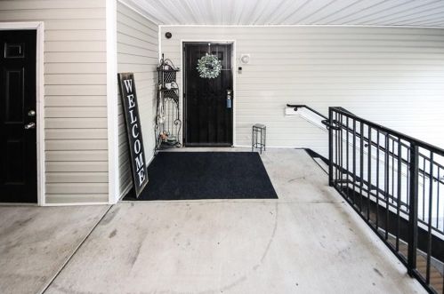 9303 Fairington Ridge Cir, Lithonia, GA 30038-5625