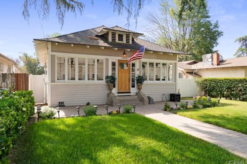 3364 Cedar St, Riverside CA  92501-2625 exterior