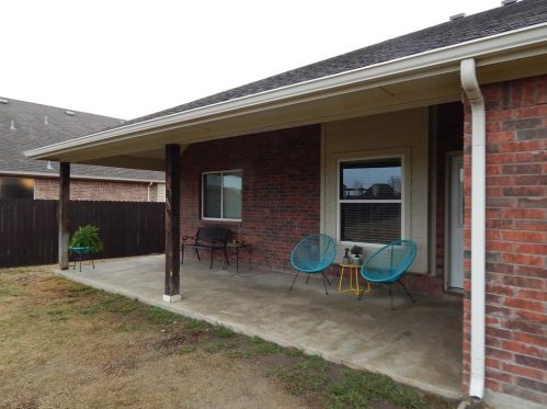 1007 Colony Dr, Greenville, TX 75402-7721