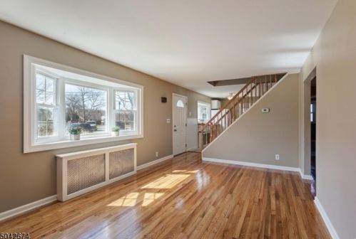 1153 Greslin Ter, Rahway, NJ 07065-1821