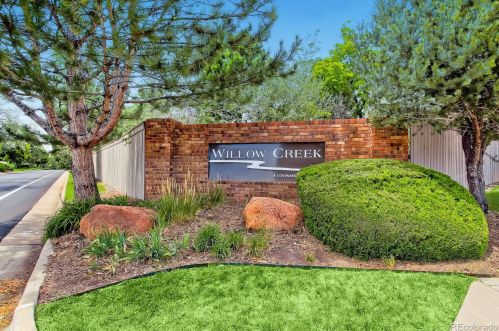 8452 Long Ave, Englewood, CO 80112-2712