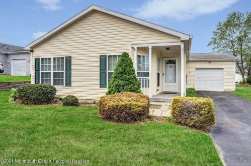 7 Lumberton Ave, Cedar Bonnet Island, NJ 08050-6021