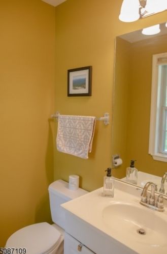 48 Green Heron Dr, Hackettstown NJ  07840-3330 exterior