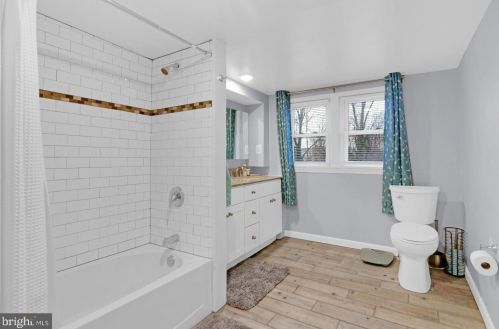 525 Park Blvd, Haddonfield NJ  08033-2938 exterior