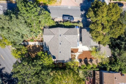 5124 Ln Crescenta Ave, Glendale CA 91214-2117 exterior