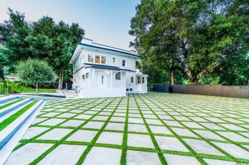 1616 Wabasso Way, Glendale CA  91208-2441 exterior