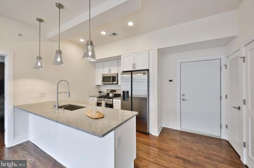 1003 Bodine St, Philadelphia, PA 19123-4116